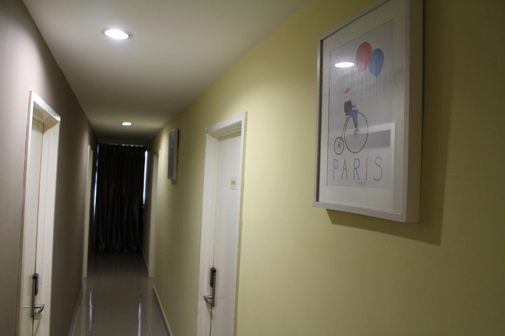 De Jaya Hotel ペタリンジャヤ エクステリア 写真