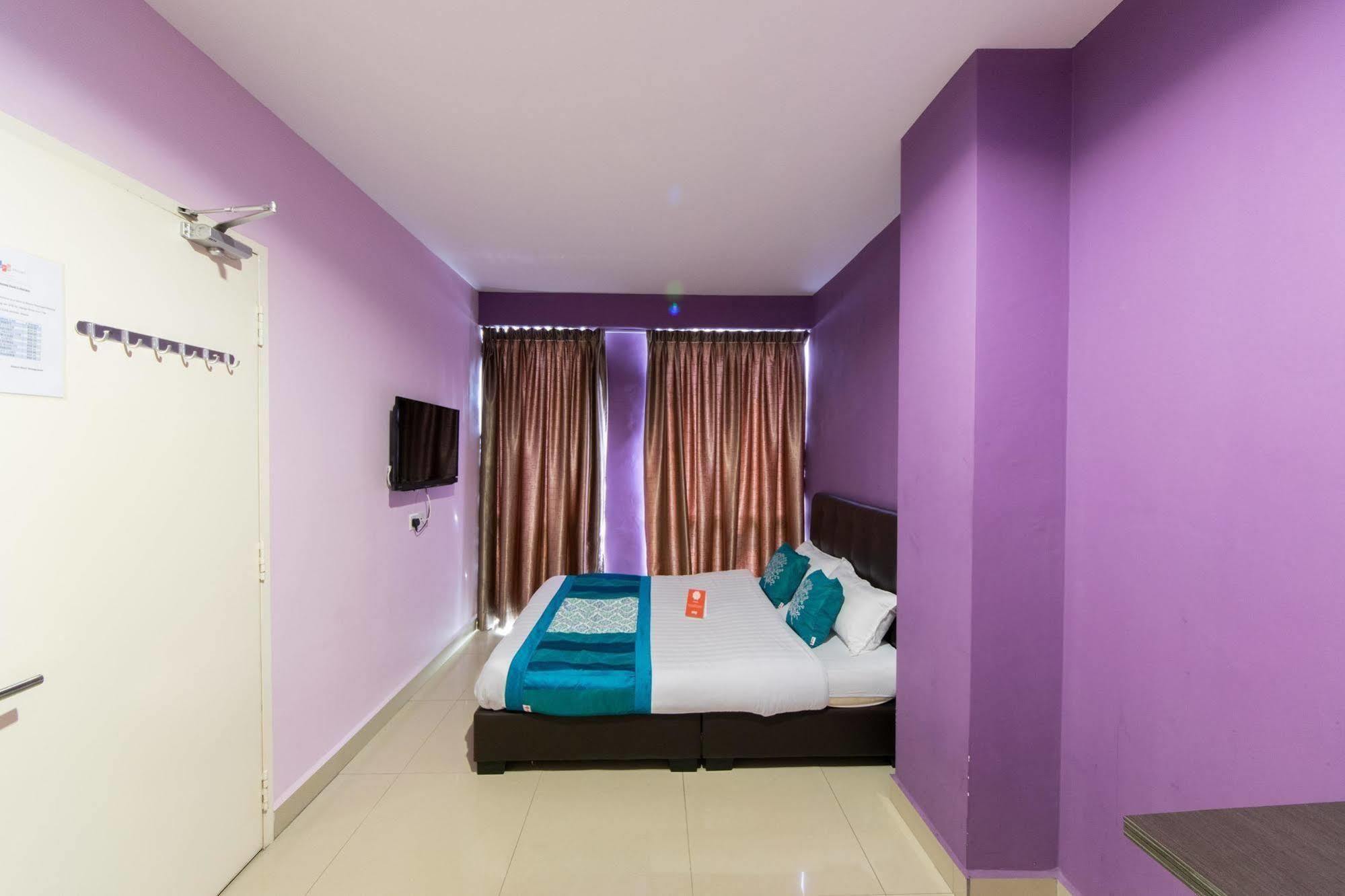 De Jaya Hotel ペタリンジャヤ エクステリア 写真