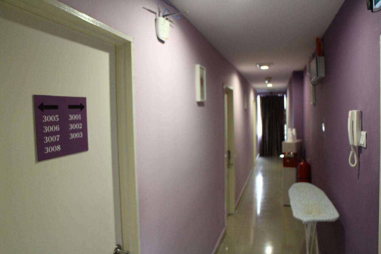 De Jaya Hotel ペタリンジャヤ エクステリア 写真