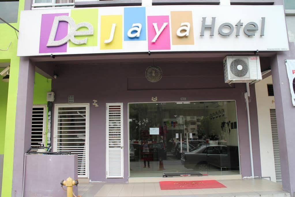 De Jaya Hotel ペタリンジャヤ エクステリア 写真